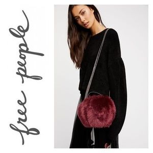 🛍SALE🛍NWT Cleo Faux Fur Crossbody